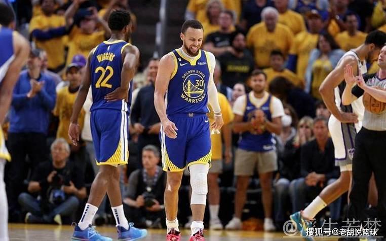 科尔:斯潘塞登场让库里能专注无球运动,我看好他们的搭档表现 科尔:斯潘塞登场让库里能专注无球运动,我看好他们的搭档表现