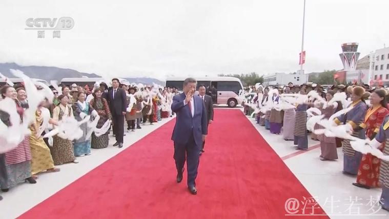 习近平出席西藏自治区成立60周年庆典大会 习近平出席西藏自治区成立60周年庆典大会